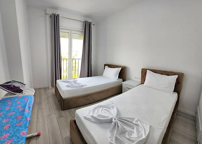 Super * Τίρανα